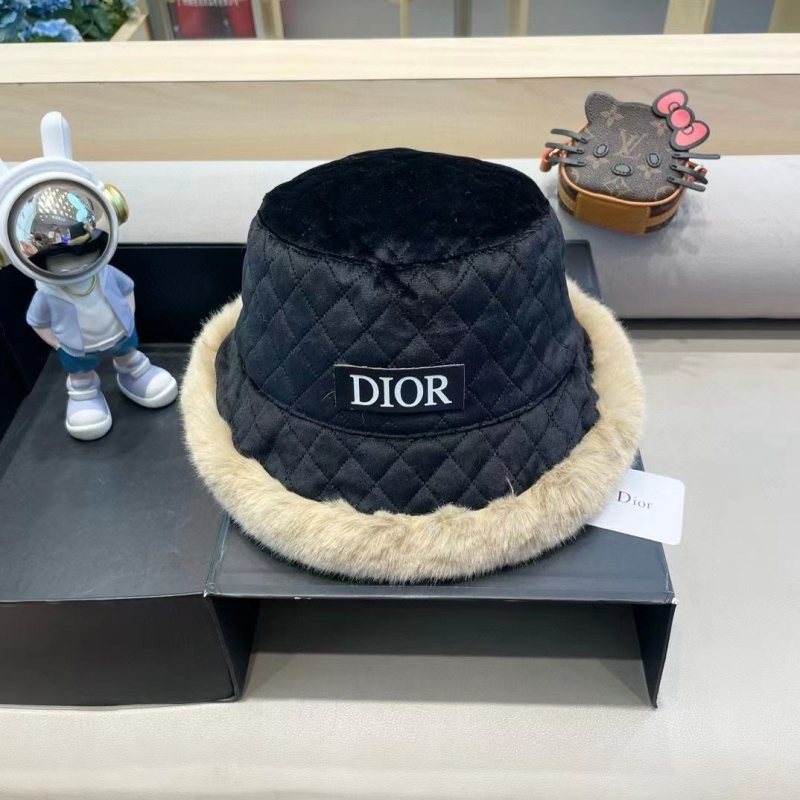 CHRISTIAN DIOR